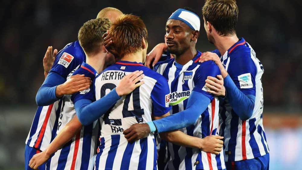  柏林联合防线失误遭升班马羞辱  