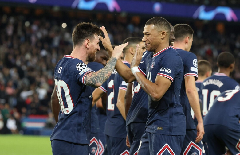  曼联旧将林加德梅开二度弑旧主  