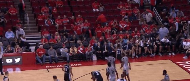  柏林联合主场氛围燃爆全场，球迷助威声助力胜利